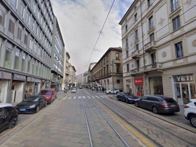 Locale Commerciale in affitto a Municipio 1, Milano