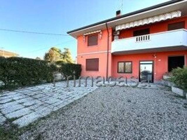 Locale Commerciale in affitto a Minerbe, Veneto