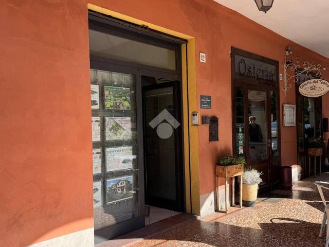Locale Commerciale in affitto a Unione Terre di Pianura, Minerbio