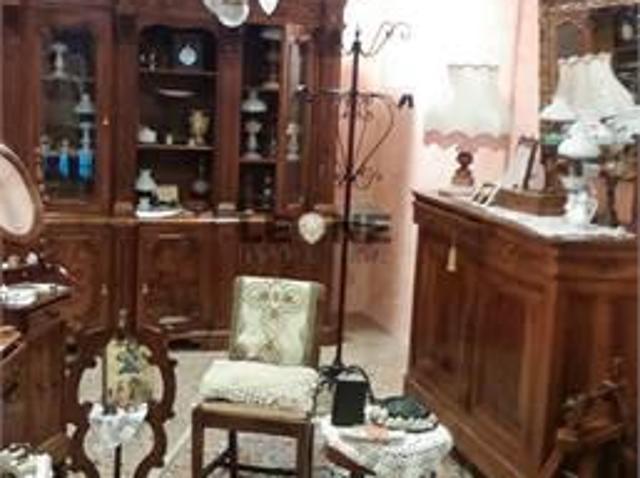 Locale Commerciale in affitto a Unione Comuni Modenesi Area Nord, Mirandola