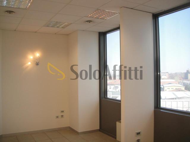 Locale Commerciale in affitto a Crocetta-San Lazzaro-Modena Est, Modena