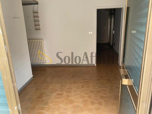 Locale Commerciale in affitto a Buon Pastore-Sant'Agnese-San Damaso, Modena