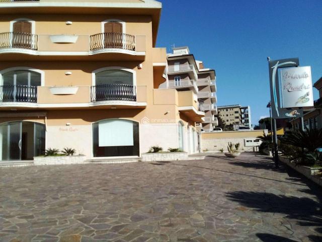 Locale Commerciale in affitto a Sacro Cuore, Marina Di Modica