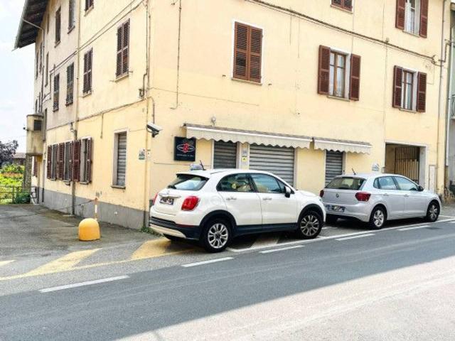 Locale Commerciale in affitto a Piemonte, Biella
