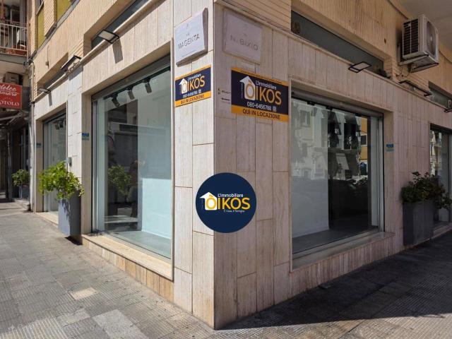 Locale Commerciale in affitto a Puglia, Bari