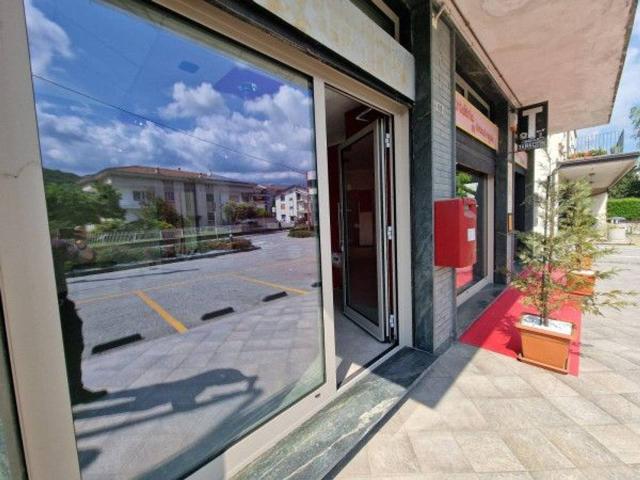 Locale Commerciale in affitto a Balme, Piemonte
