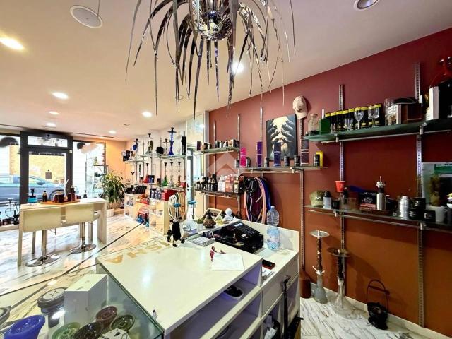 Locale Commerciale in affitto a Gallo, Montecatini Terme