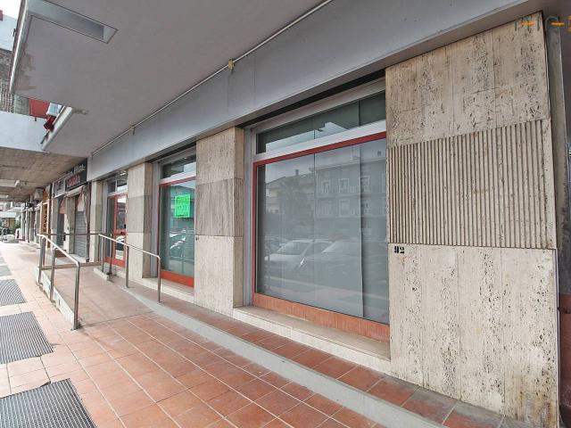 Locale Commerciale in affitto a Marche, Ascoli Piceno