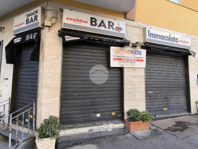 Locale Commerciale in affitto a Municipalità 5, Campania