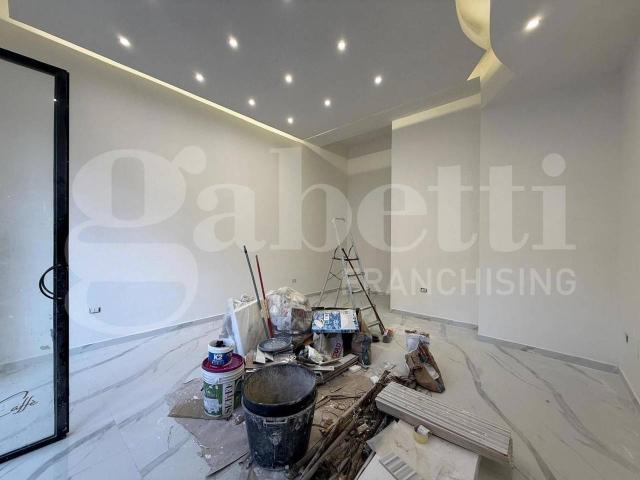 Locale Commerciale in affitto a Piedimonte, Nocera Inferiore