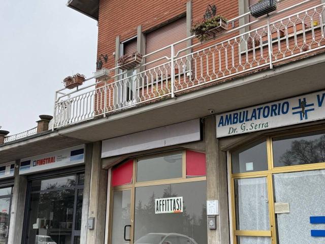 Locale Commerciale in affitto a Ponte Taro, Noceto