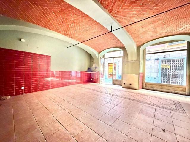 Locale Commerciale in affitto a Piemonte, Alessandria