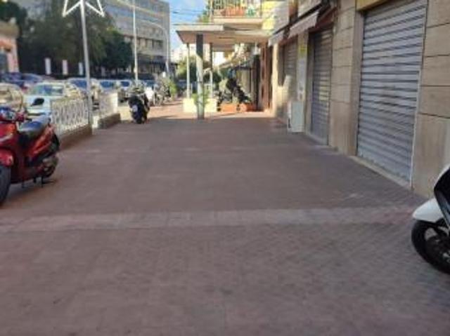 Locale Commerciale in affitto a VIII Circoscrizione, Palermo