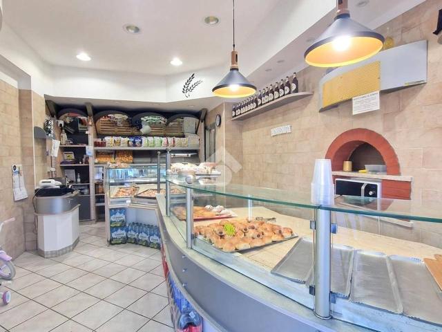 Locale Commerciale in affitto a IV Circoscrizione, Palermo