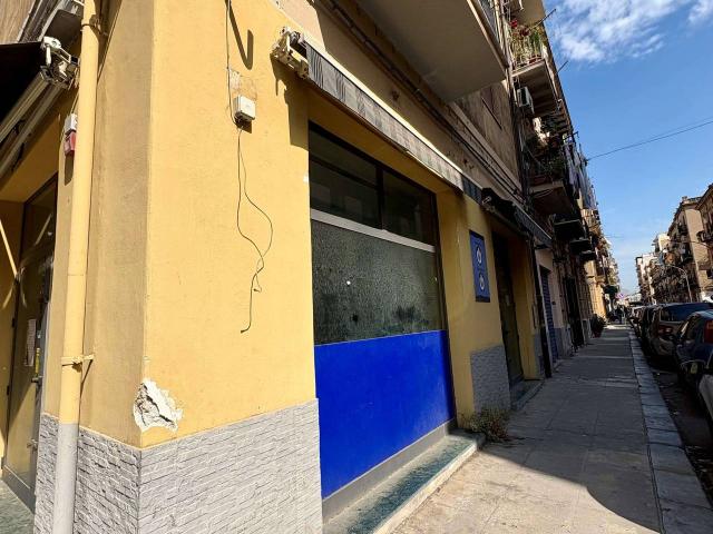 Locale Commerciale in affitto a V Circoscrizione, Palermo