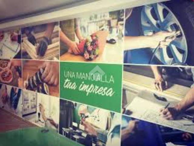 Locale Commerciale in affitto a San Lorenzo, Parabiago