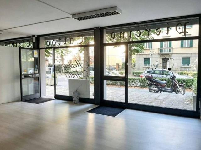Locale Commerciale in affitto a Sorbolo, Reggio Emilia