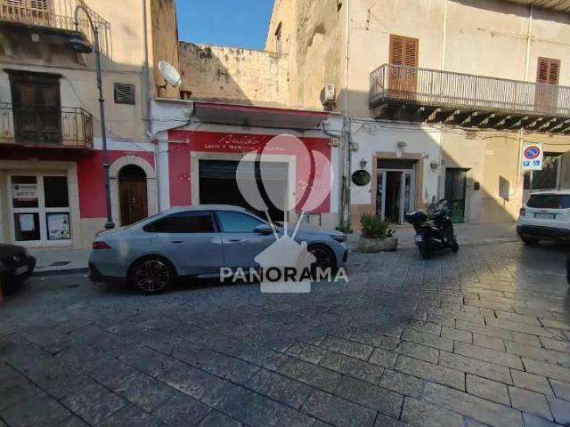 Locale Commerciale in affitto a Partinico, Sicilia