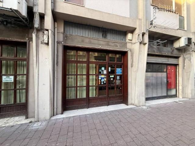 Locale Commerciale in affitto a Pescara, Abruzzo