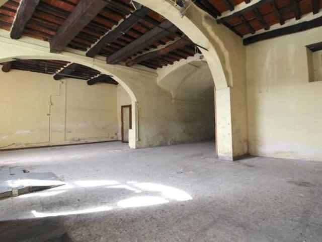 Locale Commerciale in affitto a Collecchio, Uzzano E Castello
