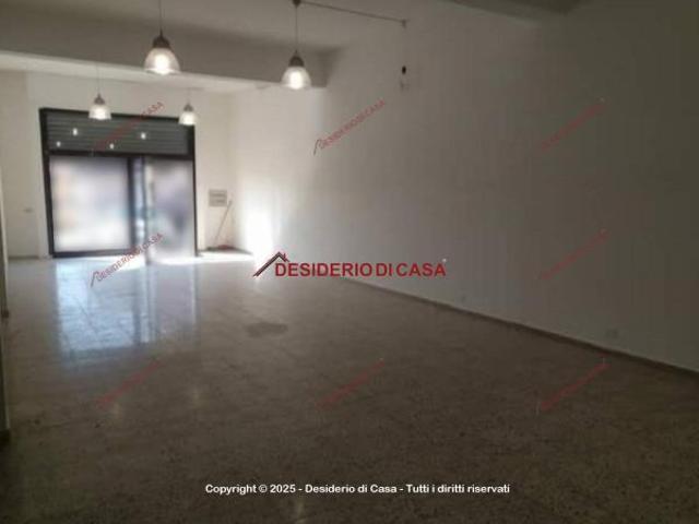 Locale Commerciale in affitto a Petralia Soprana, Sicilia
