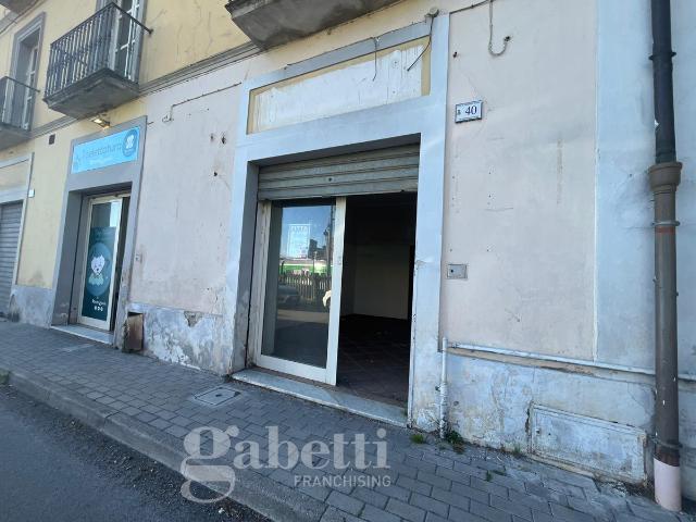 Locale Commerciale in affitto a Piedimonte Matese, Campania