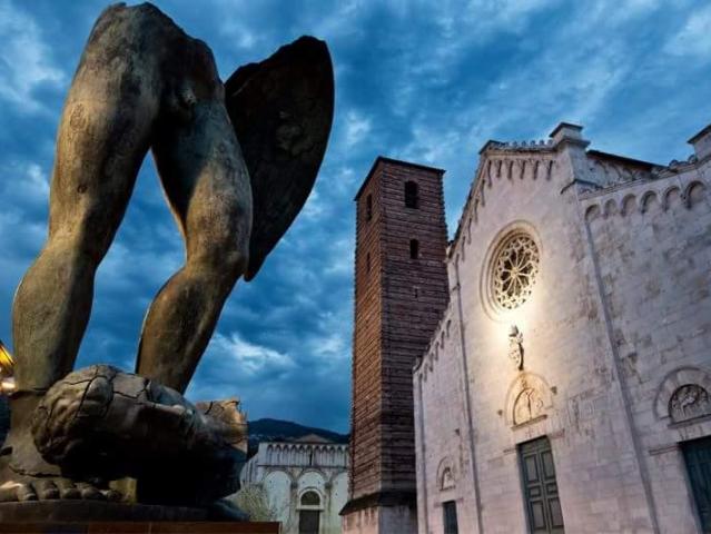 Locale Commerciale in affitto a Crociale, Tonfano