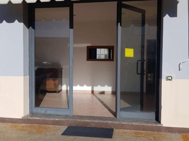 Locale Commerciale in affitto a Tonfano, Toscana