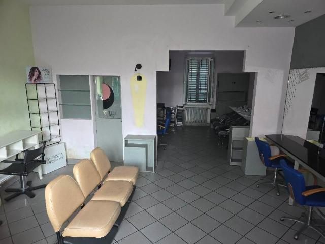 Locale Commerciale in affitto a San Pantaleo, Pistoia