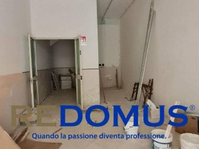 Locale Commerciale in affitto a Pomigliano D'arco, Campania
