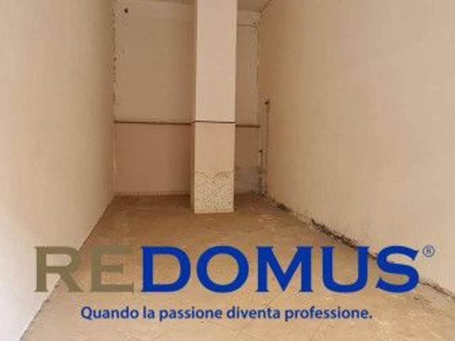 Locale Commerciale in affitto a Pomigliano D'arco, Campania