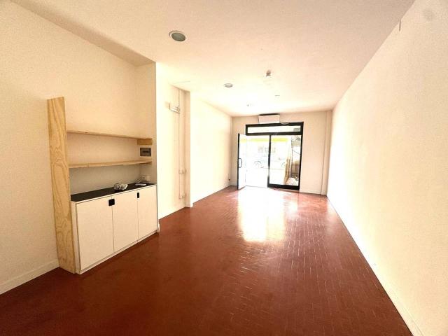 Locale Commerciale in affitto a Marche, Fermo