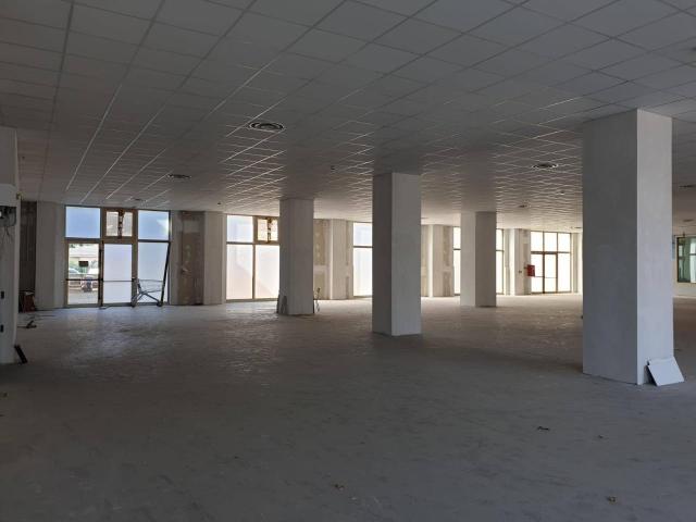 Locale Commerciale in affitto a Prato, Soccorso