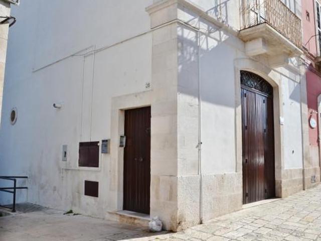 Locale Commerciale in affitto a Puglia, Bari