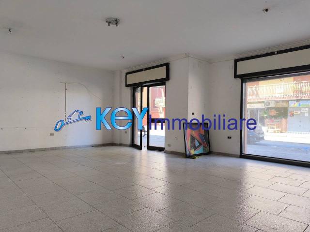 Locale Commerciale in affitto a Casalanno, Quarto