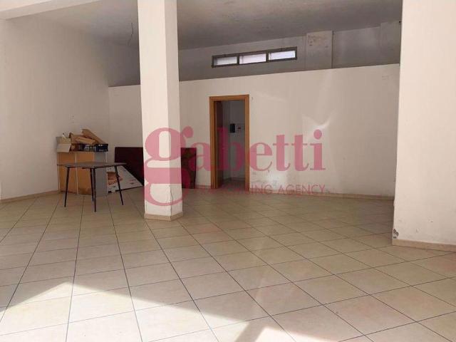 Locale Commerciale in affitto a Cepola, Quartu Sant'elena