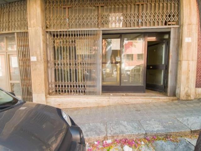Locale Commerciale in affitto a Calabria, Reggio Calabria