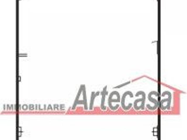 Locale Commerciale in affitto a Tondo, Re