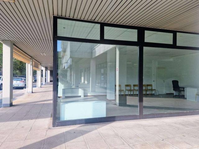 Locale Commerciale in affitto a Buco del Signore, Re