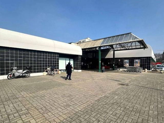 Locale Commerciale in affitto a Buco del Signore, Re