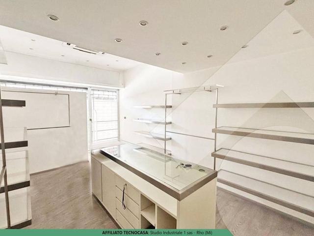 Locale Commerciale in affitto a San Giovanni, Rho