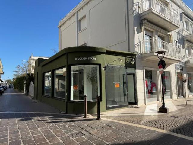 Locale Commerciale in affitto a Abissinia, Riccione