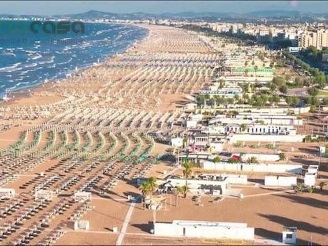 Locale Commerciale in affitto a Abissinia, Riccione