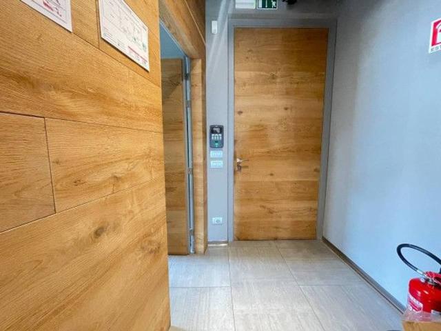 Locale Commerciale in affitto a Riccione, Reggio Emilia