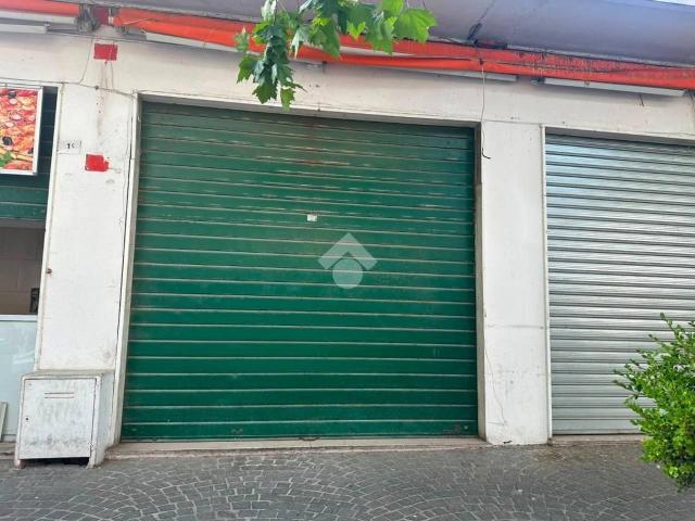 Locale Commerciale in affitto a Rimini, Reggio Emilia