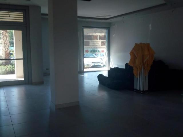Locale Commerciale in affitto a Marche, Ascoli Piceno
