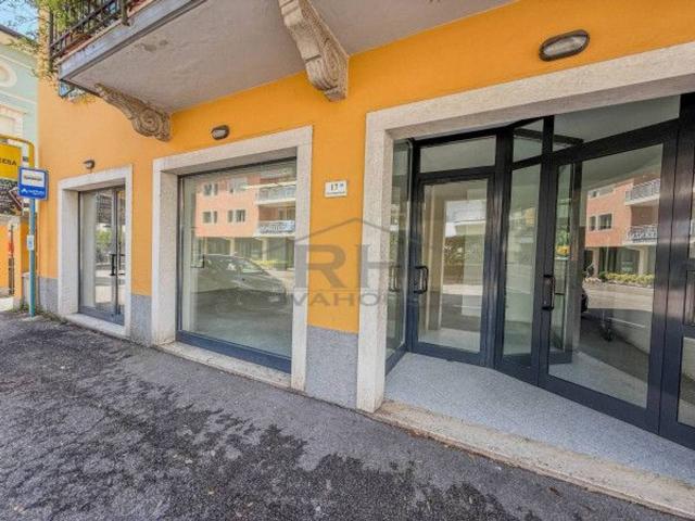 Locale Commerciale in affitto a Comunità Alto Garda e Ledro, Riva
