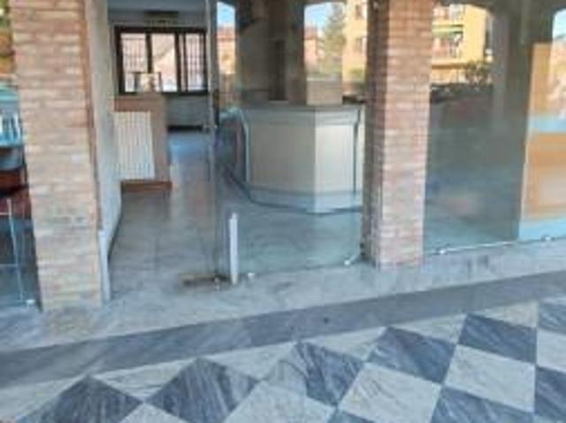 Locale Commerciale in affitto a Rivanazzano, Lombardia