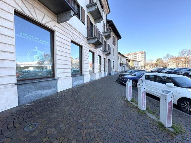 Locale Commerciale in affitto a Vesignano, Piemonte