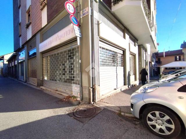 Locale Commerciale in affitto a Piemonte, Torino